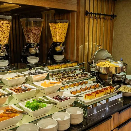 Ayramin Deluxe Taksim 3*