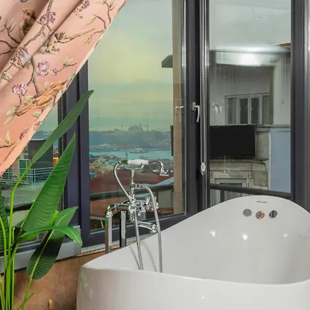 فندق Ayramin Deluxe Taksim 3*
